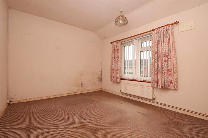 2 Bedroom Maisonette For Sale In Mincinglake Road, Stoke Hill, Exeter, EX4
