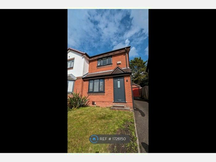 2 Bedroom Semi-Detached House To Rent In Overgreen, Bolton, BL2