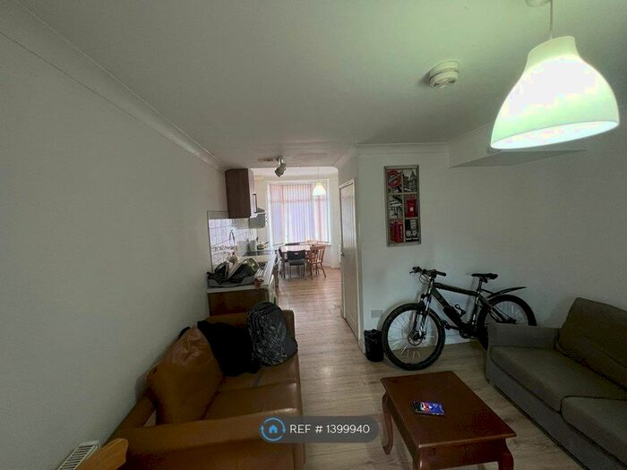 4 Bedroom Terraced House To Rent In Bramble Street, Coventry, CV1