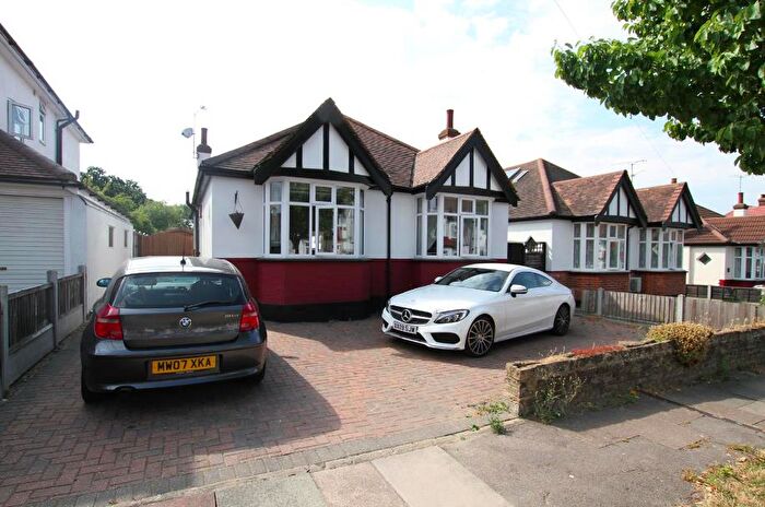 2 Bedroom Detached Bungalow To Rent In Braemar Crescent, Leigh On Sea, Essex, SS9