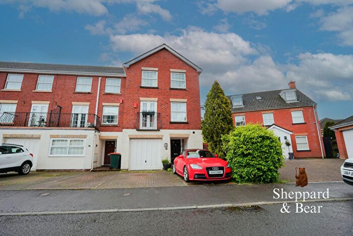 4 Bedroom Town House For Sale In Cambrian Grove, Marshfield, Cardiff, CF3