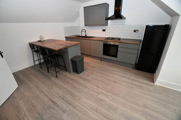 2 Bedroom Apartment To Rent In Selhurst Road, London, SE25