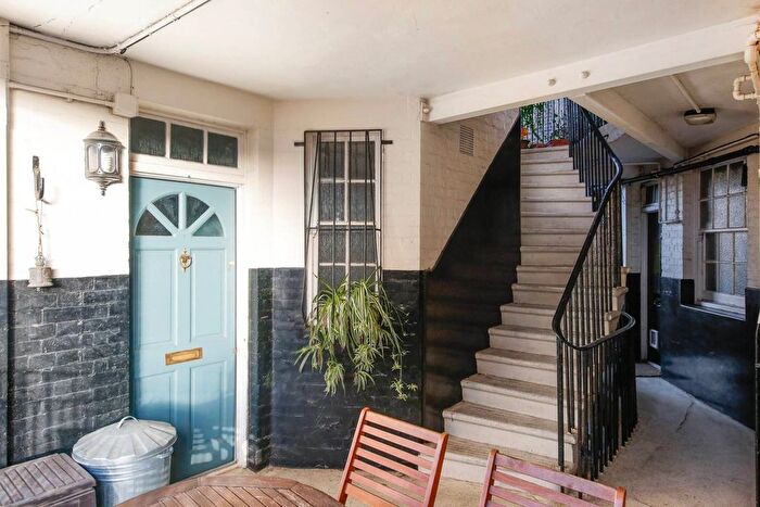 2 Bedroom Flat For Sale In Hannibal Road, Stepney, London, E1