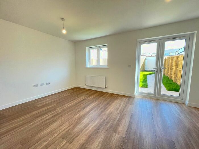 3 Bedroom Semi-Detached House To Rent In Barn Park Terrace, Wadebridge, PL27