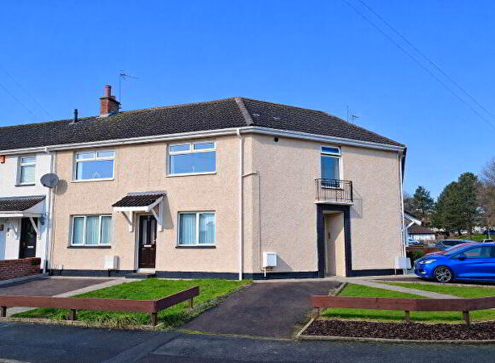 2 Bedroom Apartment / Flats For Sale In D Larch Grove, Belfast, BT17