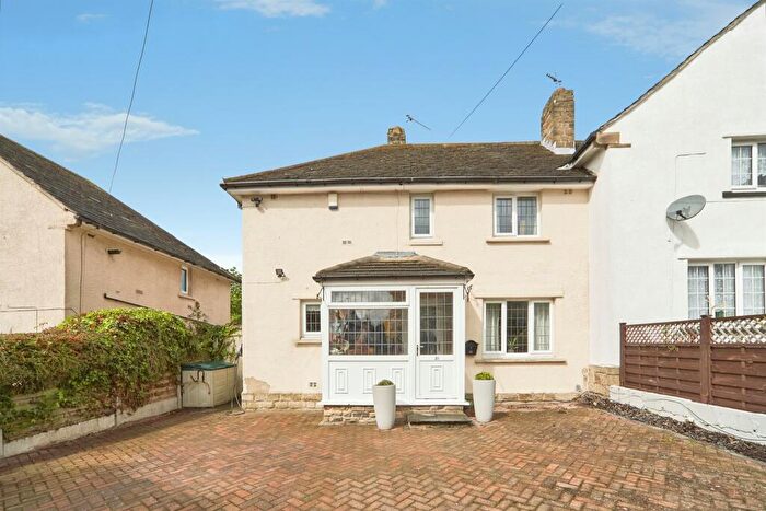 3 Bedroom Semi-Detached House For Sale In Primrose Bank, Bingley, BD16