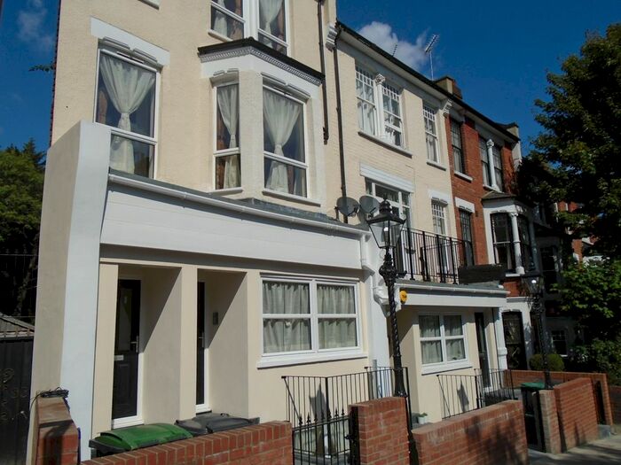 2 Bedroom Maisonette To Rent In Northwood Road, Highgate, N6