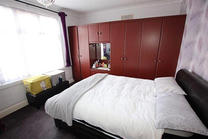 2 Bedroom Detached Bungalow For Sale In Cotswold Road, Clacton On Sea, CO15