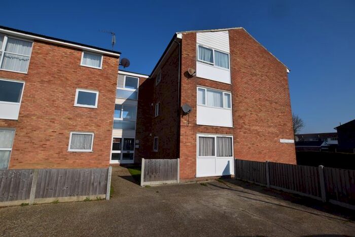 2 Bedroom Flat To Rent In Coronation Avenue, East Tilbury, Tilbury, RM18
