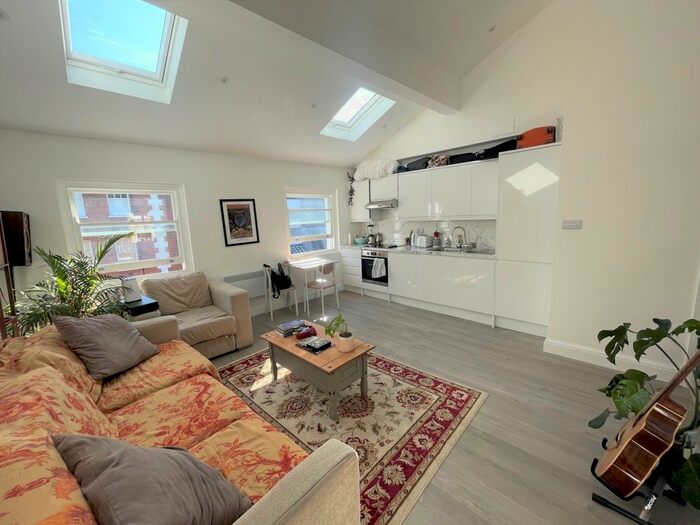 1 Bedroom Flat To Rent In Marchmont Street, Russel Square, WC1N