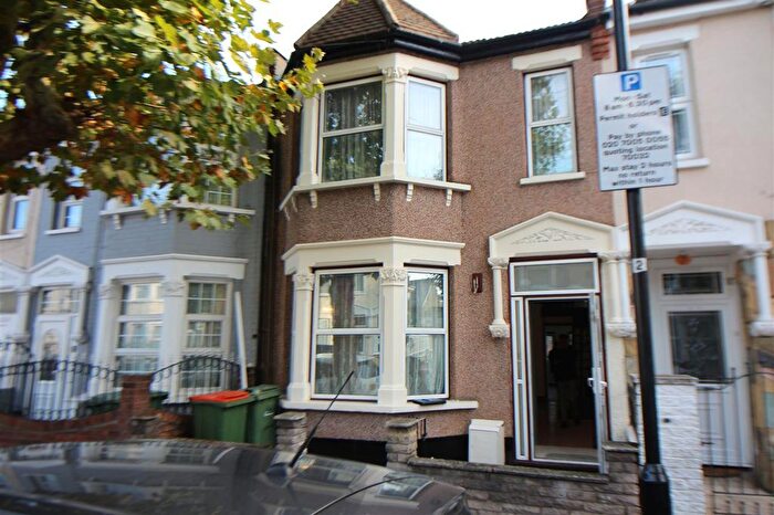 3 Bedroom Terraced House For Sale In Caulfield Rd, London, E6