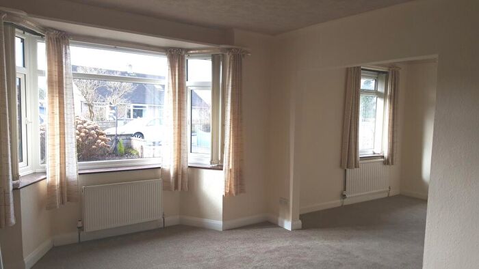 3 Bedroom Bungalow To Rent In Greenfields, Caton, LA2