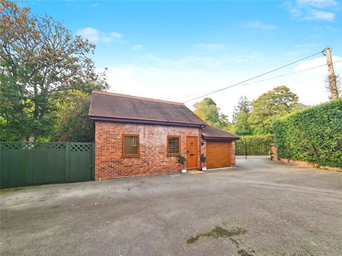 2 Bedroom Detached House To Rent In The Old Stables Outlands Lane, Curdridge, Southampton, SO30