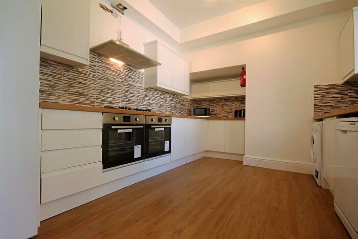 6 Bedroom Terraced House To Rent In Osborne Road, Jesmond, NE2