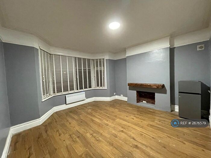 Studio To Rent In Harrow View, Harrow, HA1