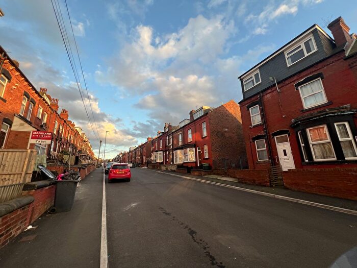 2 Bedroom Terraced House To Rent In Bayswater Terrace, Leeds, West Yorkshire, LS8