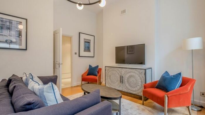 2 Bedroom Flat To Rent In Nottingham Place, London, W1U