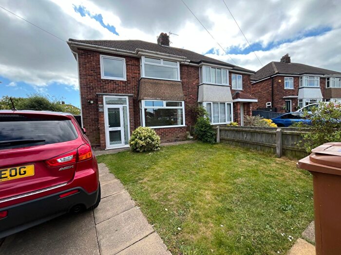 3 Bedroom Semi-Detached House To Rent In Summerfield Avenue, Waltham, DN37