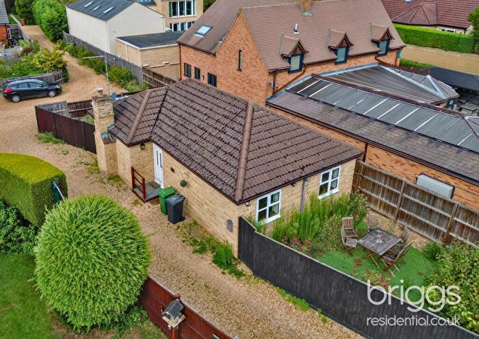 2 Bedroom Detached Bungalow For Sale In Suttons Lane, Deeping Gate, Market Deeping, PE6