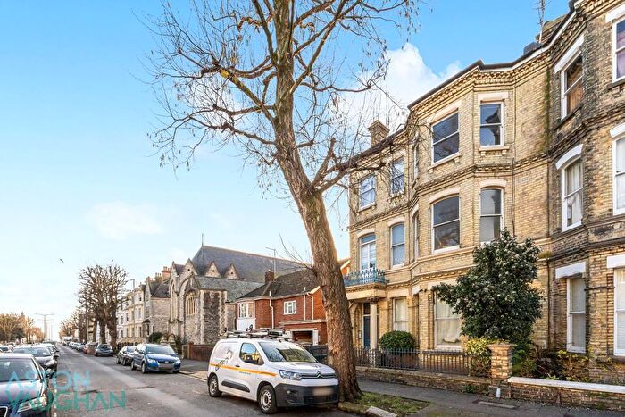 Studio To Rent In Norton Road, Hove, BN3