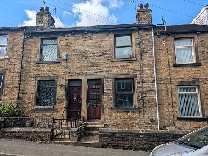 2 Bedroom Terraced House To Rent In Mount Avenue, Bradford, West Yorkshire, BD2