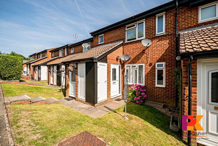 Studio To Rent In Bevelwood Gardens, High Wycombe, HP12