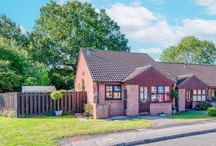 2 Bedroom Semi-Detached House For Sale In Naseby Close, Redditch, B98