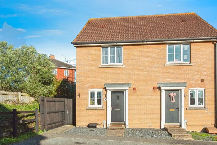 2 Bedroom Semi-Detached House For Sale In Raven Close, Stowmarket, IP14