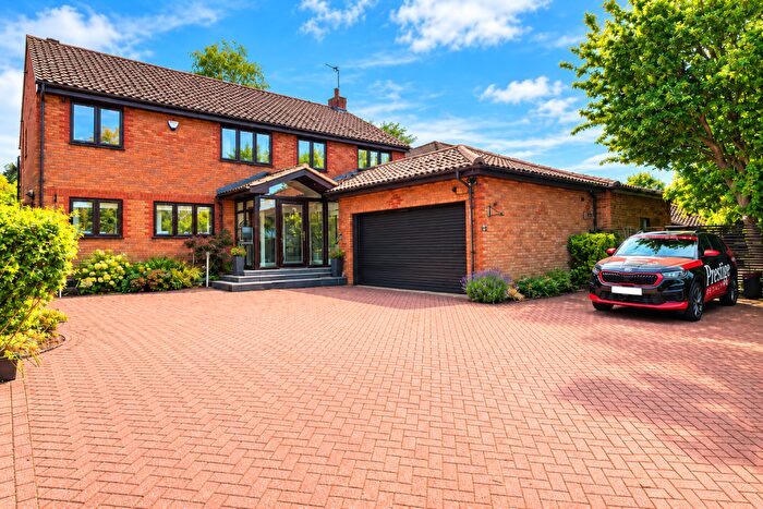 5 Bedroom Detached House To Rent In Downhead Park, Milton Keynes, MK15