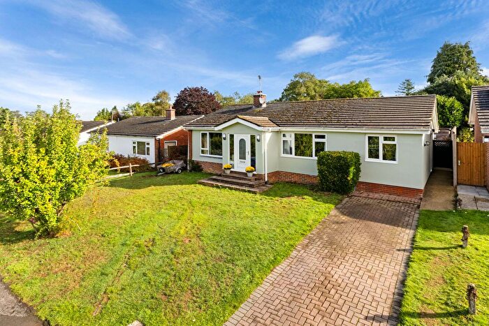 4 Bedroom Bungalow For Sale In Beechlands Road, Medstead, GU34
