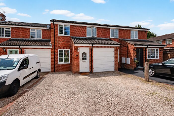 3 Bedroom Terraced House For Sale In Crofton Close, Bracknell, Berkshire, RG12