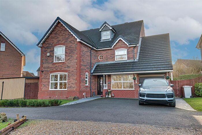 5 Bedroom Detached House For Sale In Heydon Close, Congleton, CW12