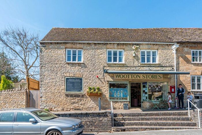 2 Bedroom Flat To Rent In Church Street, Wootton, Woodstock, Oxfordshire, OX20