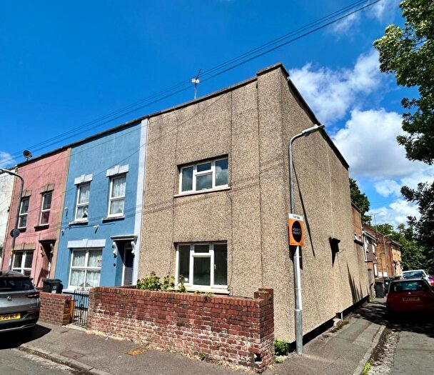 2 Bedroom End Of Terrace House For Sale In Brixton Road, Bristol, BS5