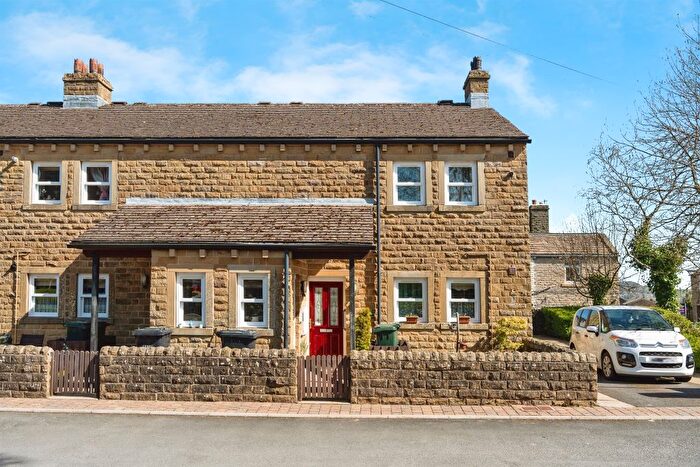 2 Bedroom Flat For Sale In Redman Close, Haworth, Keighley, BD22