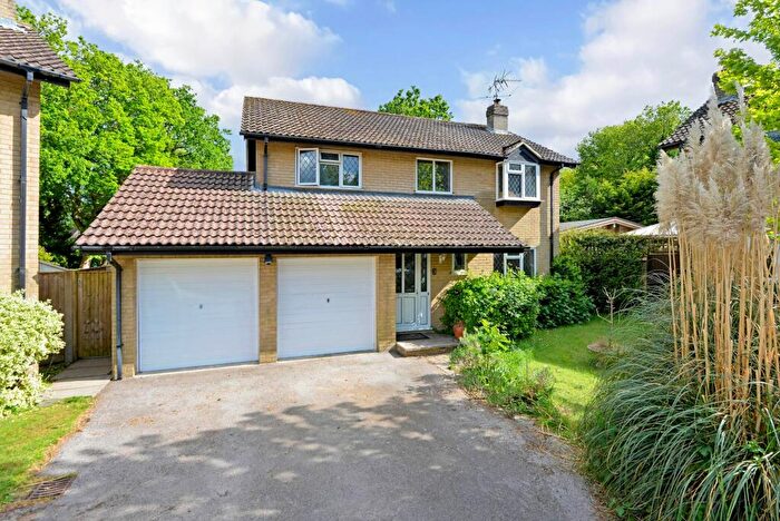 4 Bedroom Detached House For Sale In Cameron Close, Cranleigh, GU6