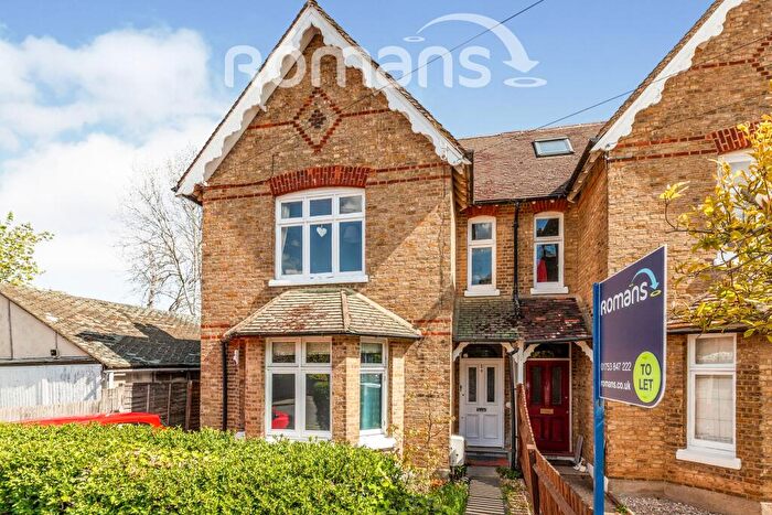 2 Bedroom Flat To Rent In Montagu Road, Datchet, Slough, SL3