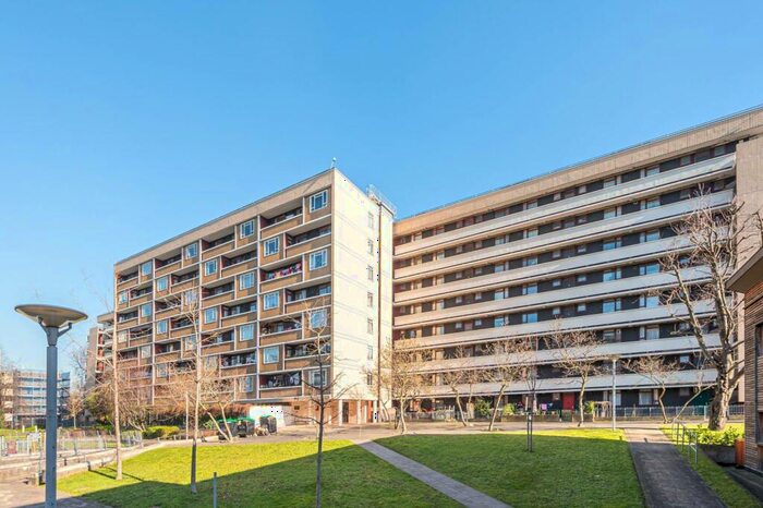 2 Bedroom Flat To Rent In Priory Green, Islington, London, N1