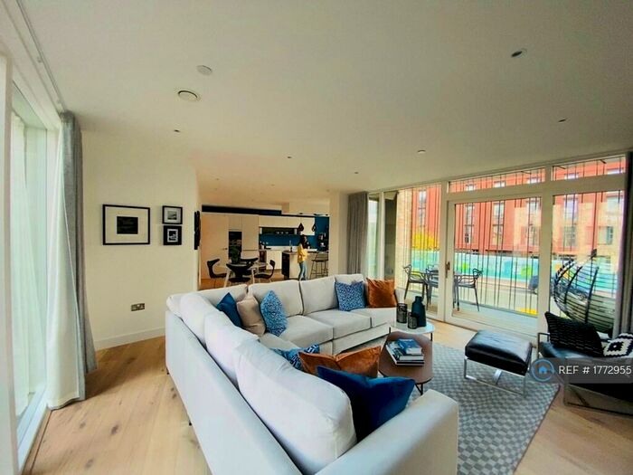 2 Bedroom Flat To Rent In Rudduck Way, Cambridge, CB3