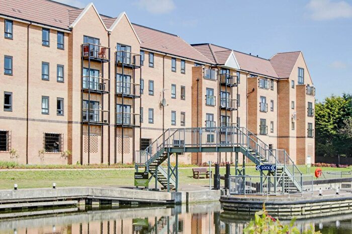 2 Bedroom Flat To Rent In Marbled White Court, Little Paxton, PE19