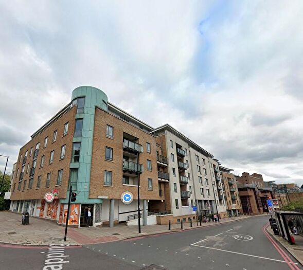1 Bedroom Flat To Rent In Wapping Lane, St Katherines Dock, Tobacco Dock, London, United Kingdom, E1W
