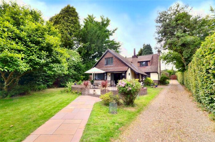 5 Bedroom Detached House To Rent In Snow Hill, Crawley Down, RH10