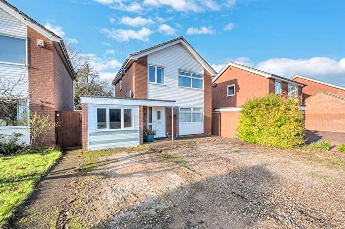 3 Bedroom Detached House For Sale In Hilltop Way, Stanton, IP31