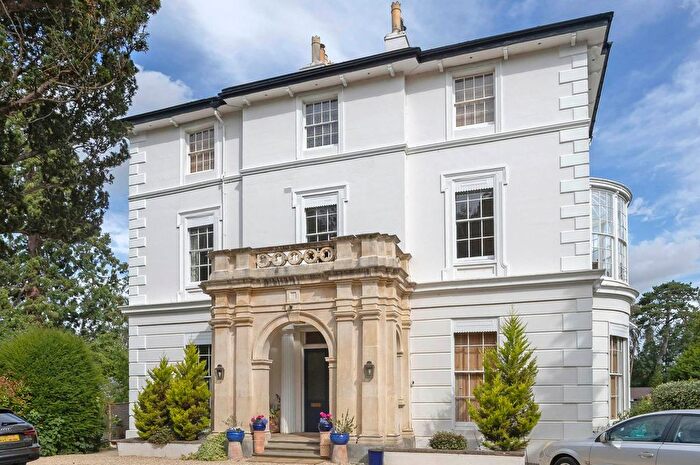 2 Bedroom Flat For Sale In The Park, Cheltenham, GL50