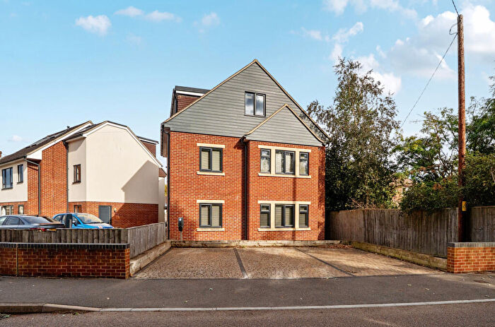 1 Bedroom Apartment For Sale In Blenheim Road, Kidlington, Oxford, OX5