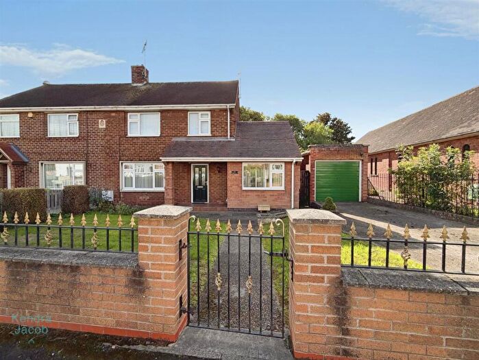 3 Bedroom Semi-Detached House For Sale In Church Street, Langold, Worksop, S81