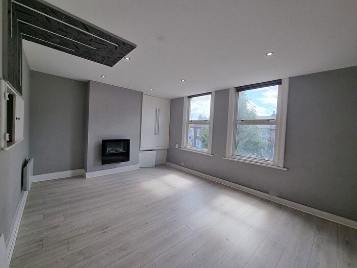 1 Bedroom Flat To Rent In Bounces Road, London, N9