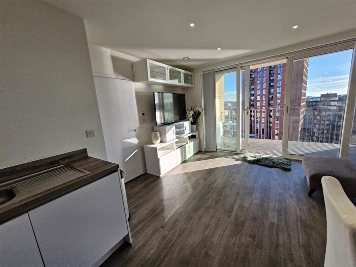 2 Bedroom Flat For Sale In Moorhen Drive, Edgware, NW9