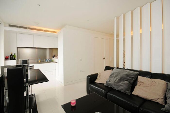 Studio To Rent In Pan Peninsula Square, Canary Wharf, London, E14