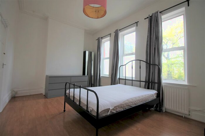 1 Bedroom Terraced House To Rent In Green Lanes, London, N13